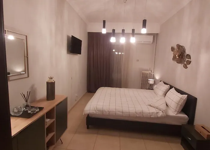 Vaggoula\'S Luxury Apartment 1
